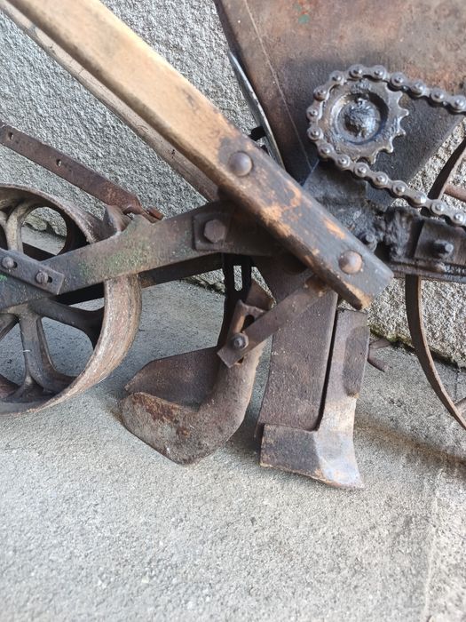 Siewnik taczkowy ręczny do warzyw