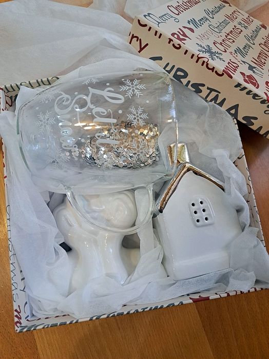 Подарунковий бокс, подарунок, ваза, горнятко, лампа