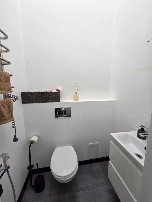 Оренда фасадного.комерційного приміщення 75 м2 у ЖК"Міленіум"_VD