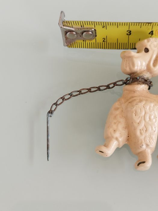 lindo broche de celuloide dos anos 1950
