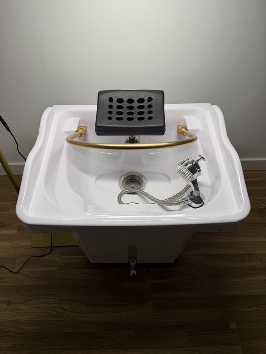 Máquina de Head Spa e acessórios novos.