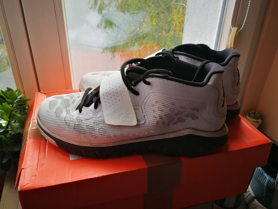 buty JORDAN jordan ( w sprzedaży też air nike kobe adidas puma lacoste