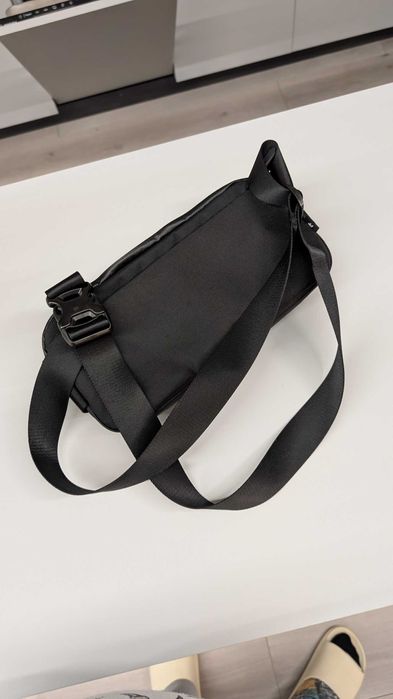 Сумка через плече, чорна