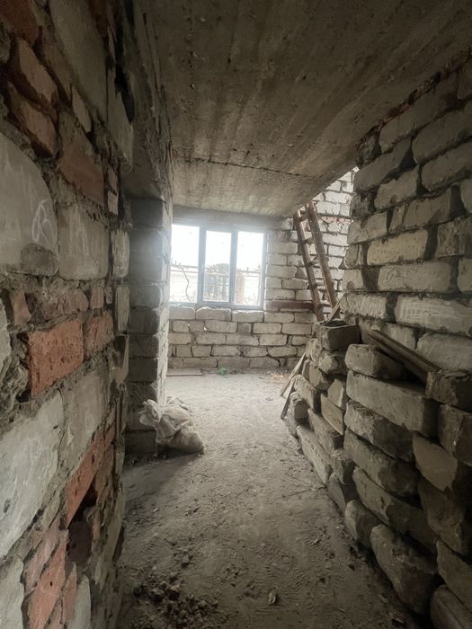 Продаж недобудови з комунікаціями у хорошому р-ні м. Виноградів