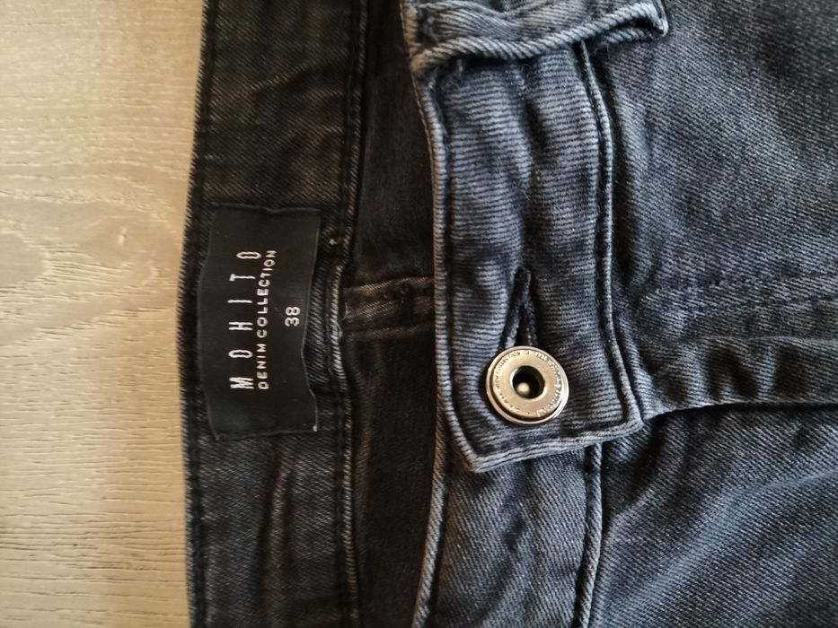 Jeansy MOHITO elastyczne dżinsy jeans 38 L czarne