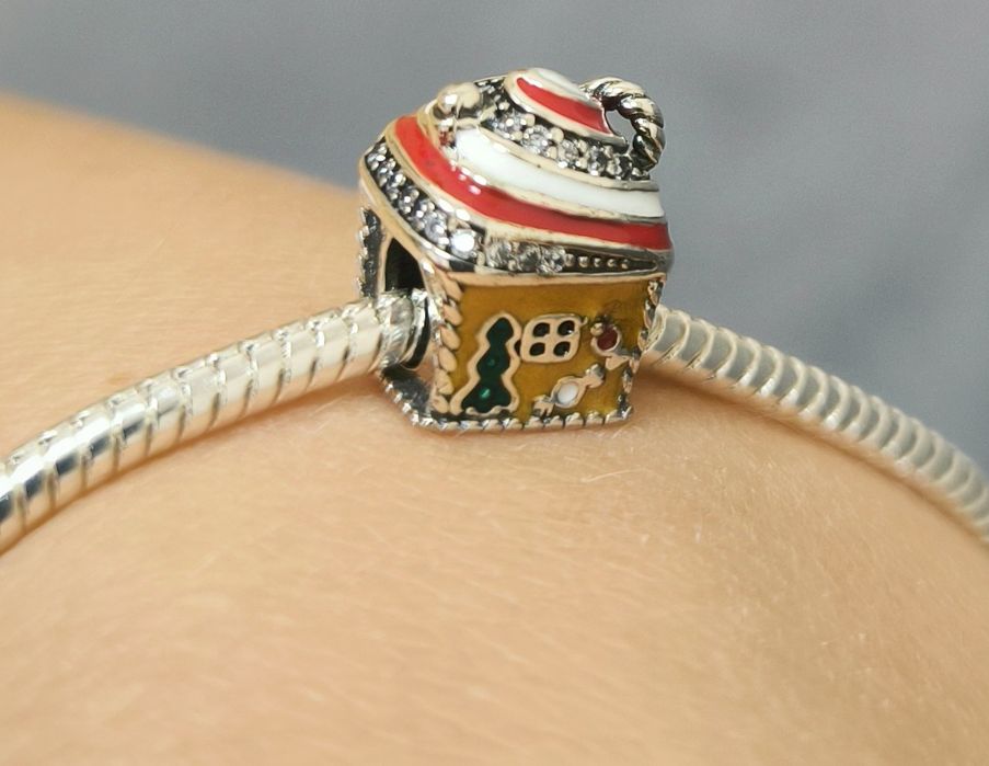 Zawieszka Charms Domek z Babeczki srebro próba 925