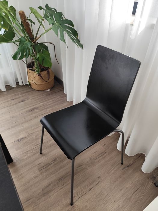 Mesa de jantar modelo BJURSTA (IKEA)