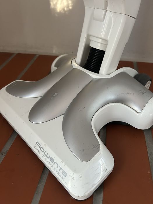 Odkurzacz z funkcją mycia goraca parą rowenta