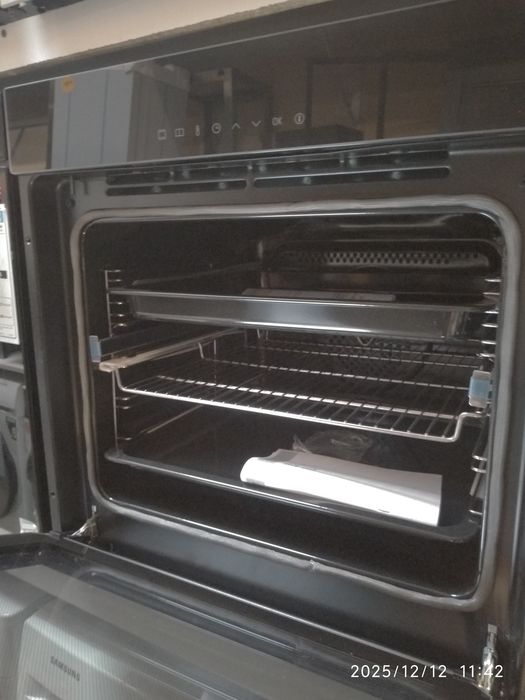 OUTLET Janki ul Wspólna 6 Piekarnik AMICA ED57529B X-TYPE Pyro