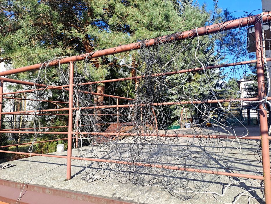 Oddam siatkę z młodzieżowej bramki pilkarskiej