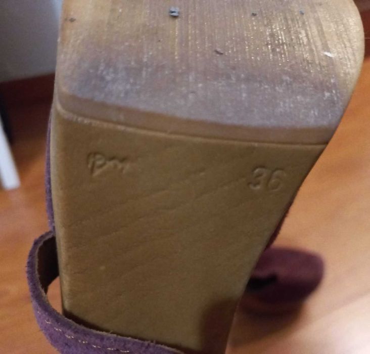 Sandálias salto alto