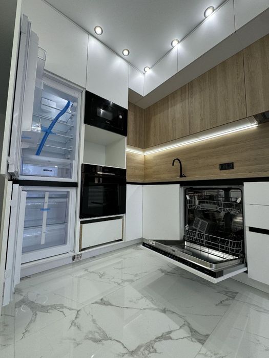 Видова на Дніпро,  ЖК GREAT, Генератор