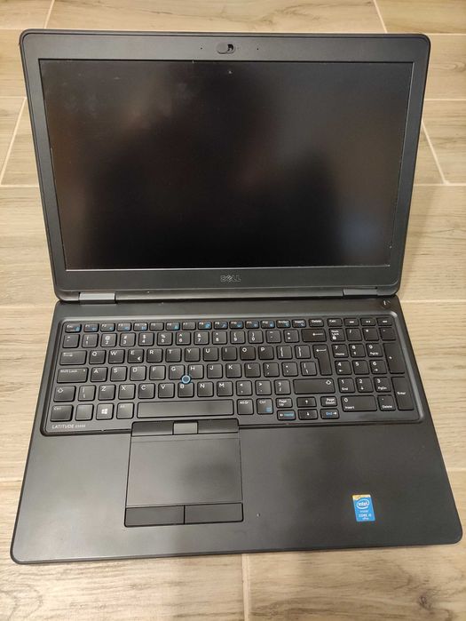 Laptop DELL LATITUDE E5550 intel core i5, 16 GB RAM