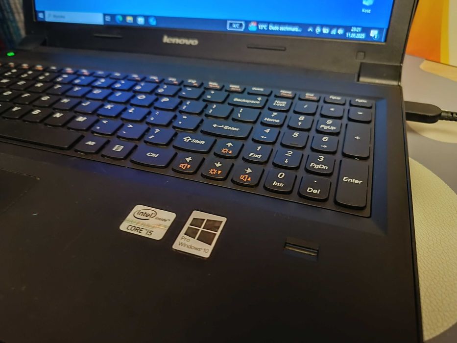 Lenovo B5400 z pakietem biurowym MS Office 2007 Basic