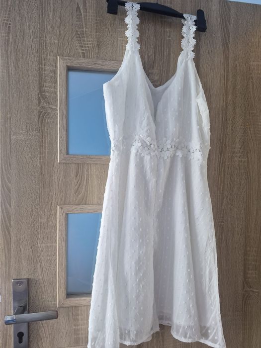 Sukienka biała nowa