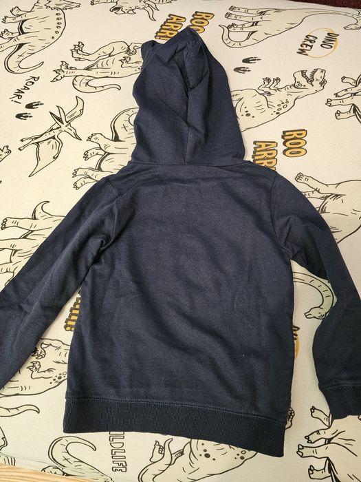 Sweter z kapturem dla chłopaka