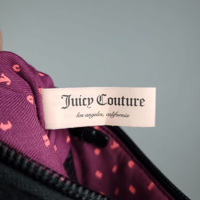 Torebka na ramię Juicy Couture, czarna, welurowa