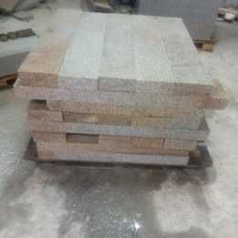 Lancil de granito serrado