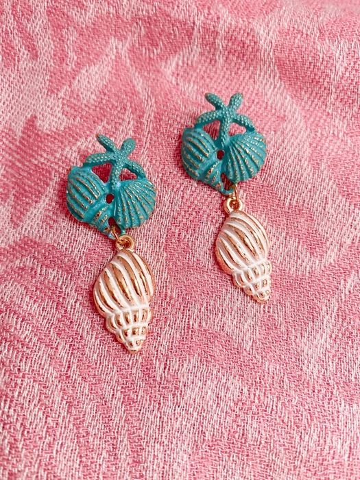 Brincos Concha, Buzio e Estrela do Mar - brancos e azuis (novos)