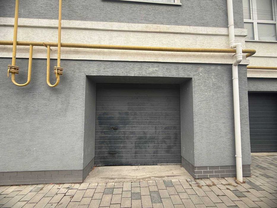 Продається гараж Довженка Левада Затишна