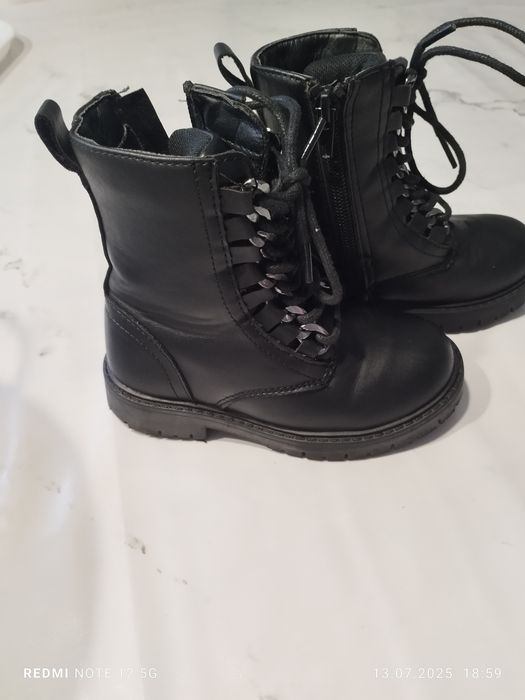 Ботінки  для дівчинки 24р