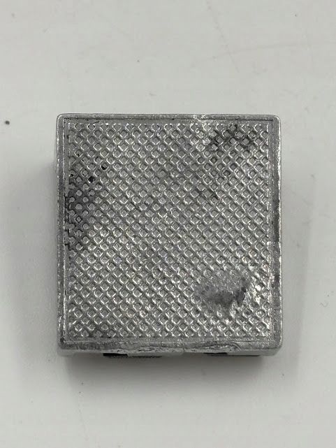 outlet metalowa temperówka do ołówków z 2 otworami prostokątna 1 szt