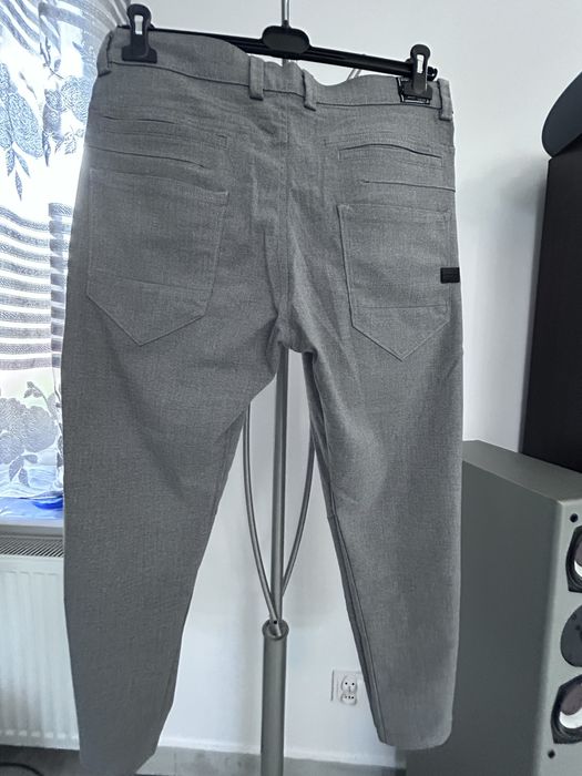 Spodnie szare materiał roz M/L
