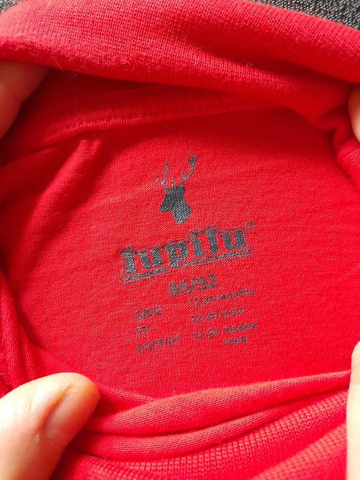 Czerwony Golf 92cm i bluzka 98 cm.