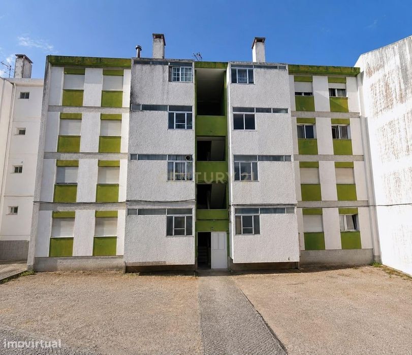 Apartamento com obras Iniciadas para personalização total! — Alcobaça E Vestiaria, Leiria