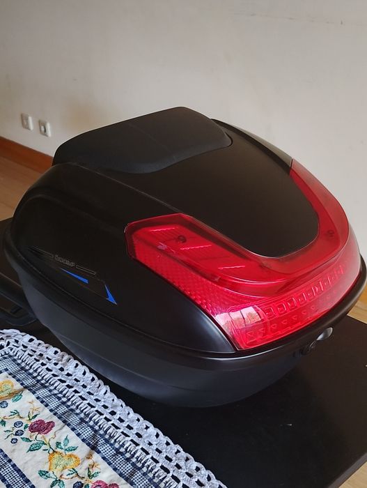 Vendo  mala para Mota , estar nova
