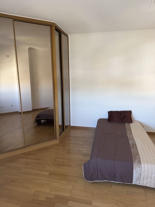 Quarto para arrendar
