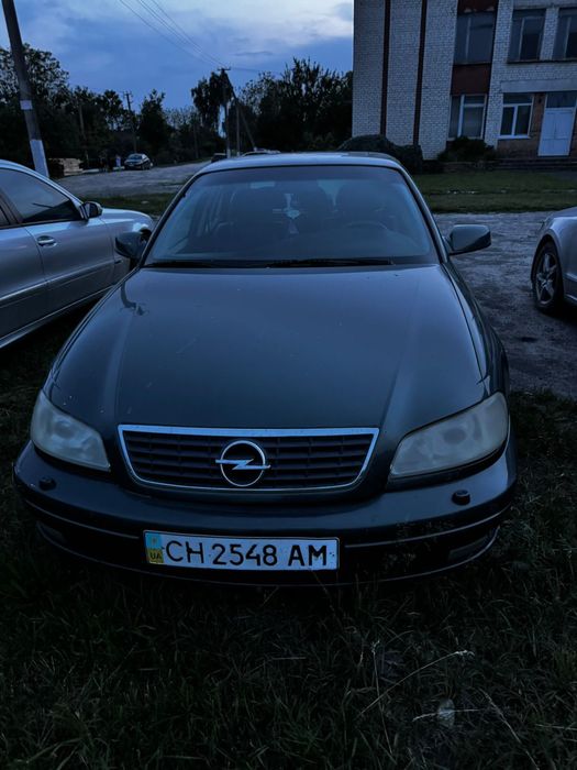 Opel omega.