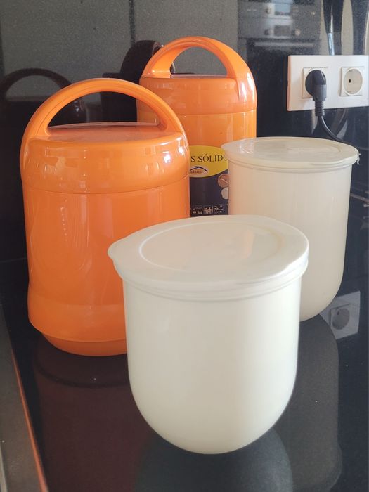 Termo laranja grande e pequeno