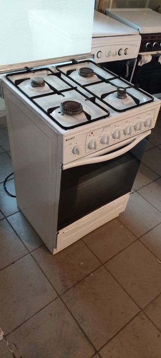Газову плиту  з газовой духовкою дуже дешево продаю