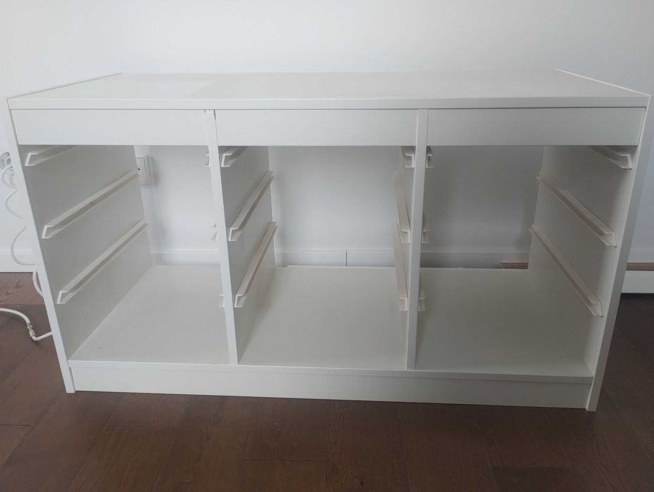 Sprzedam regał Ikea