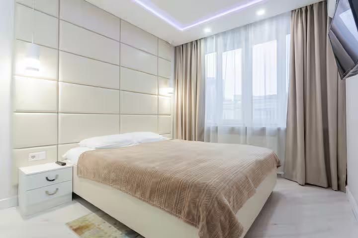 ЦЕНТР, біля Хрещатик. VIP 3-кімнатна квартира подобово