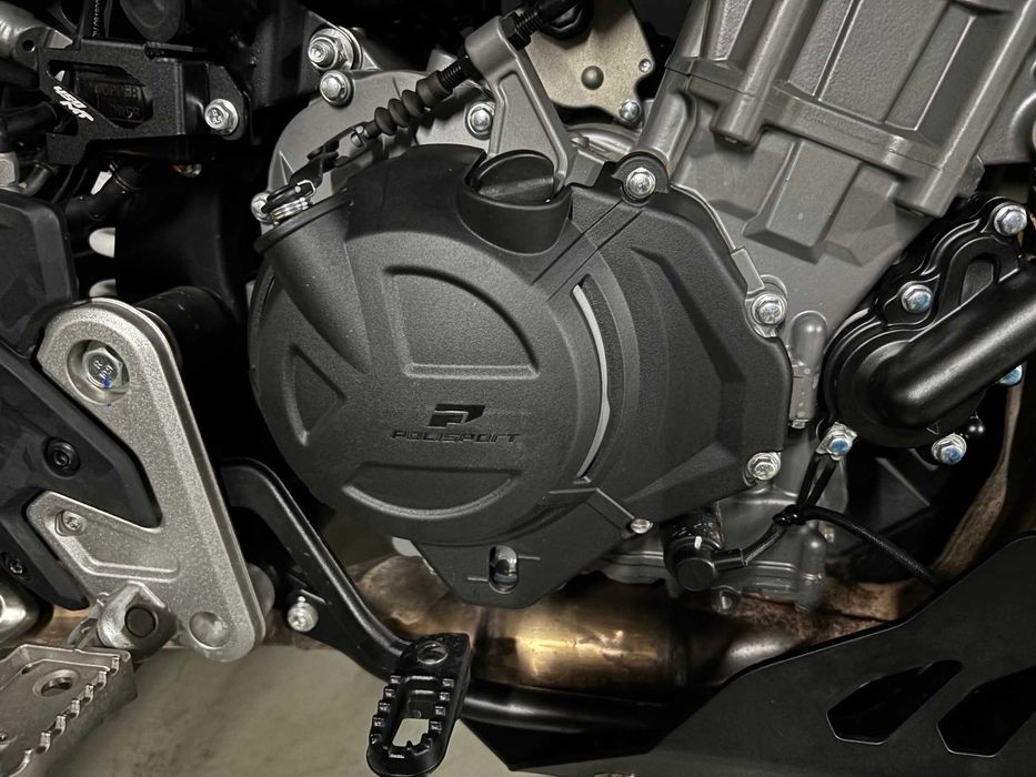 CF Moto 450 MT com muitos extras