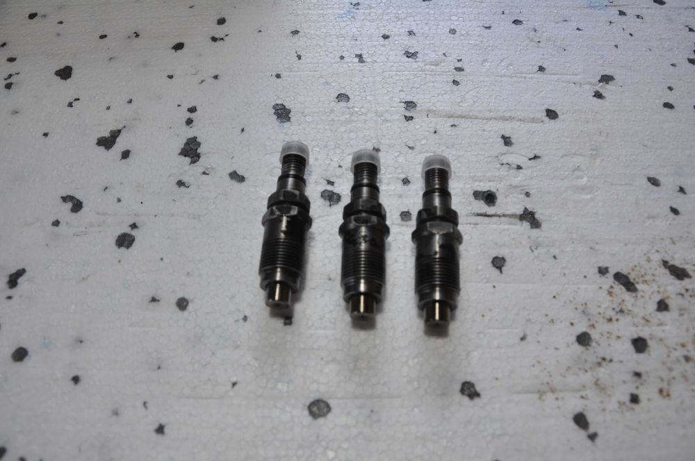 Yanmar 3TNE74 , 76  Wtryskiwacz , wtryskiwacze