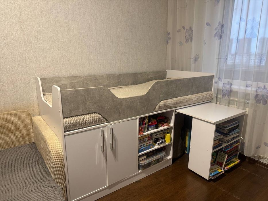 Продається дитяче ліжко- трасформер