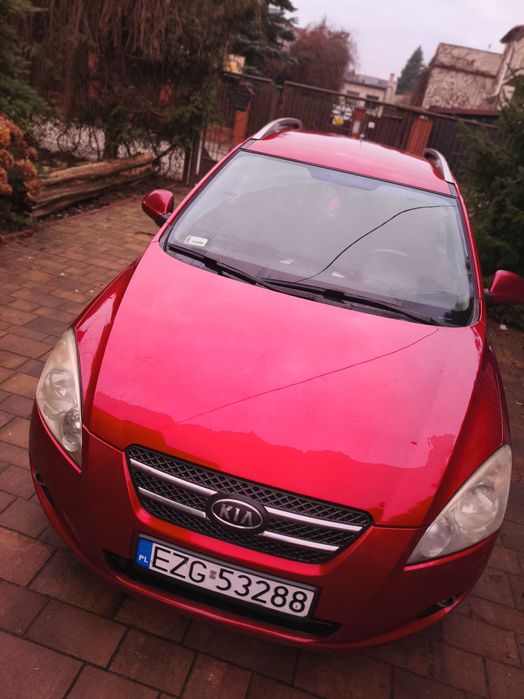 SMOCHÓD KIA CEED KOMBI 2009 r 1,6 benz