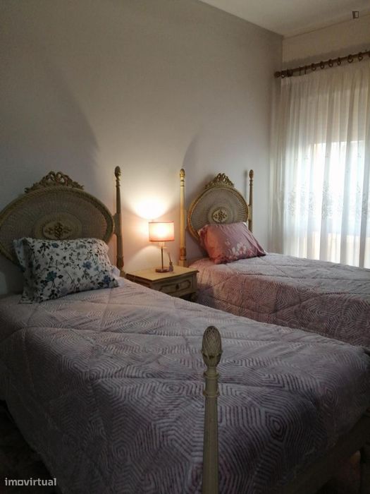 Quarto - localizado em Bonfim Porto