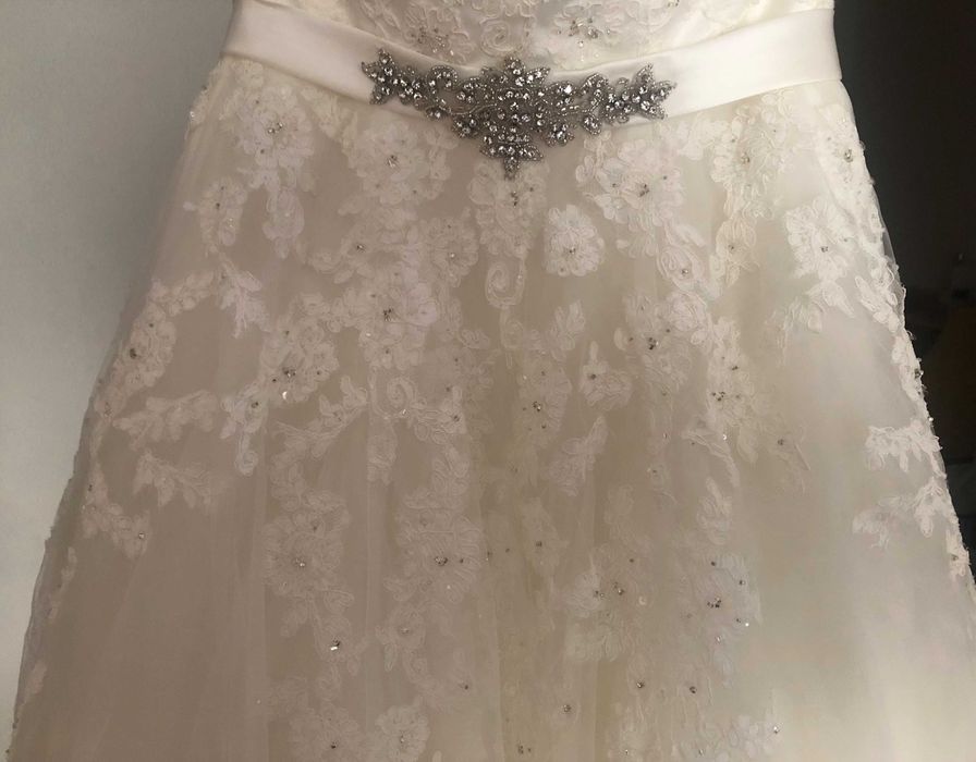 Vestido Noiva San Patrick com véu incluído