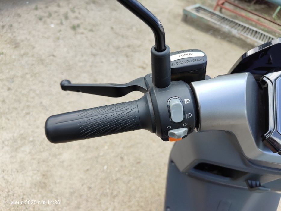 Електроскутер Aima A700