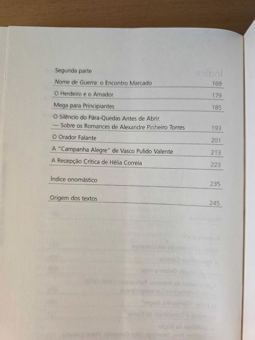 Livro "Objectos Achados- Ensaios Literários" de Fernando Venâncio