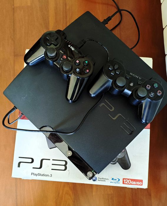 Lote PlayStation 3 na Caixa + 2 Comandos + 10 Jogos (The Last of Us, COD, Tekken)