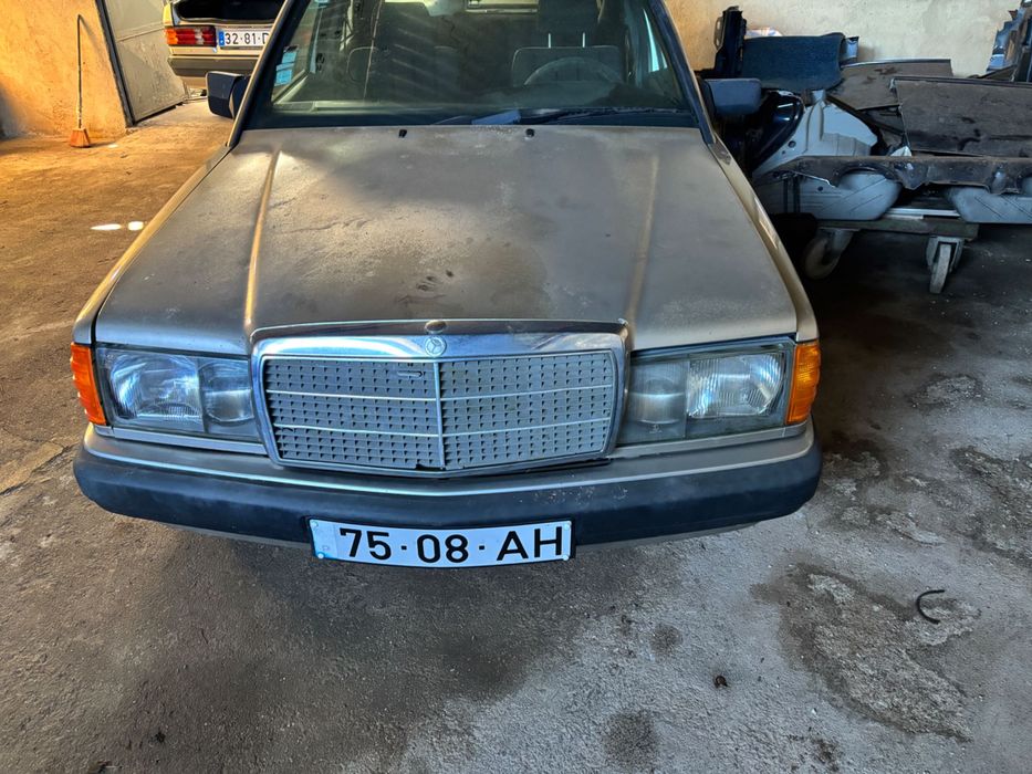 Mercedes 190 para peças