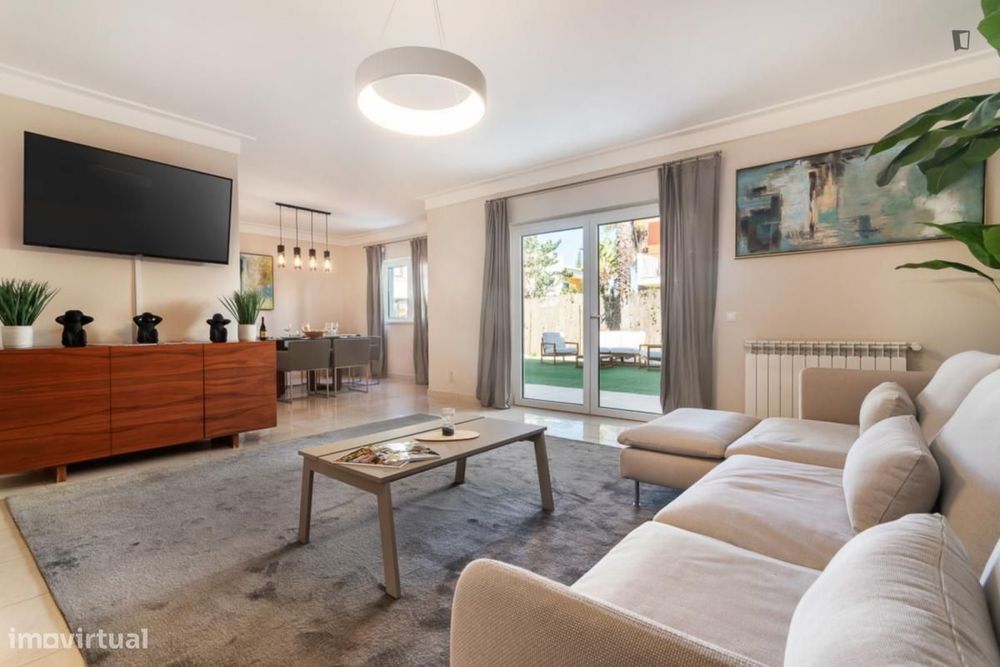 Casa com 4 quartos - localizado em Portimao
