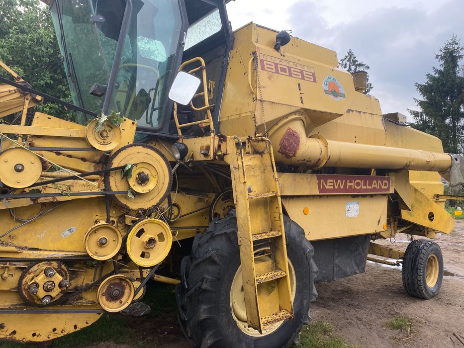 Kombajn New holland 8055