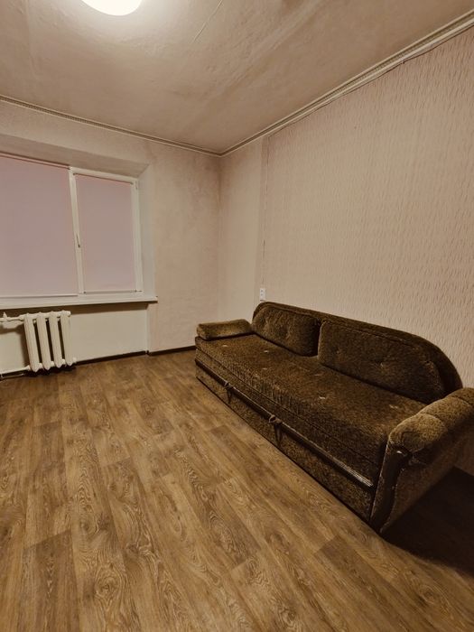 Продам гостинка на Залютино. Экв. 6000 у.е.