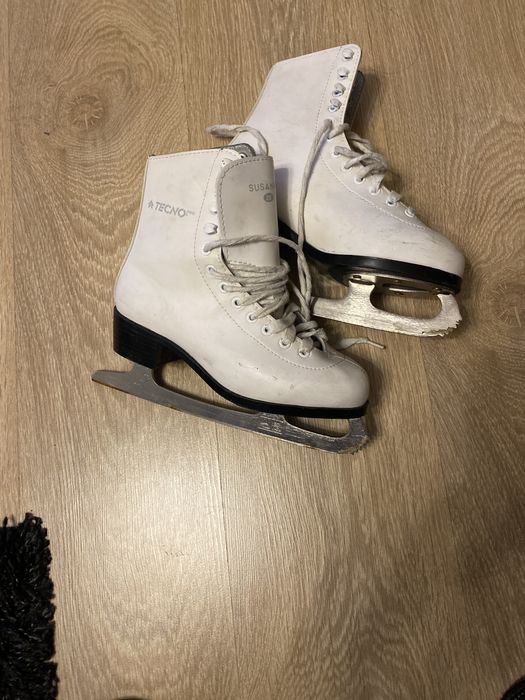 Lyzwy figurowe biale 35